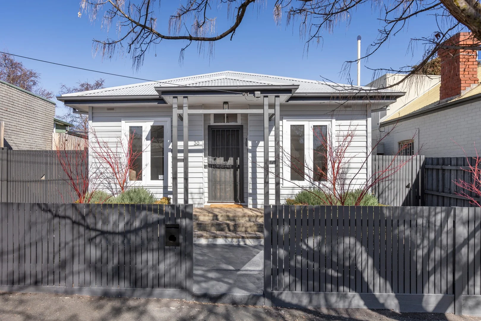 2020292523_1_1_250924_040643-w5550-h3702