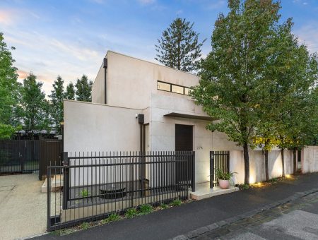 27A Fermanagh Road, Camberwell, Vic